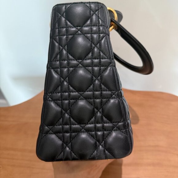 Dior Lambskin Cannage Medium Lady Dior Black Gold Hardware - Picture 4 of 16